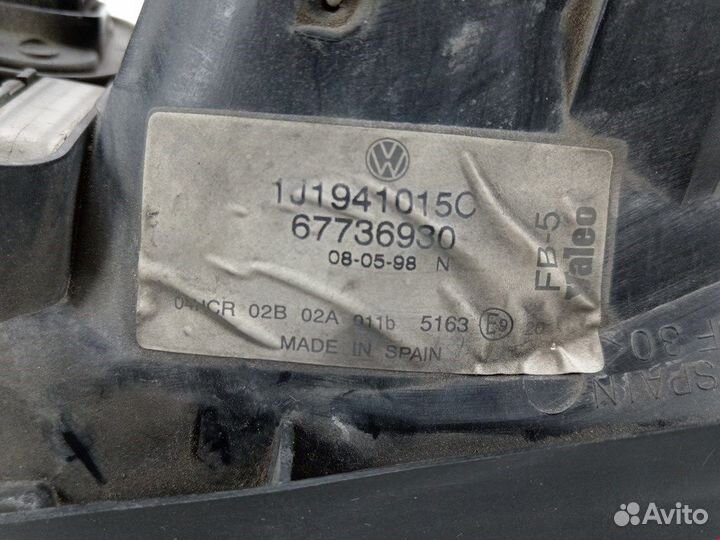 Фара передняя для Volkswagen Golf 4 1J1941017K