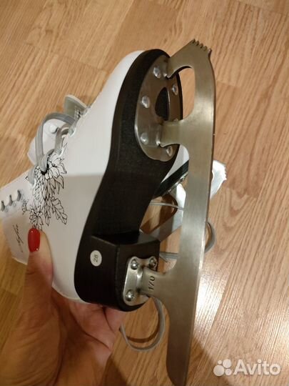 Коньки фигурные детские