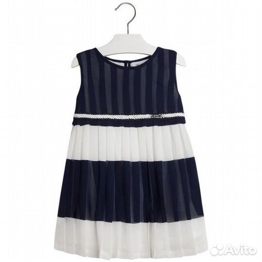 Платье для девочки Mayoral 116 новое