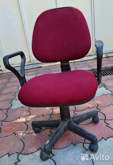 Тюль,стол,стулья,ковер