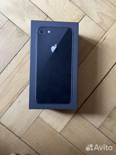 Коробка от iPhone 8
