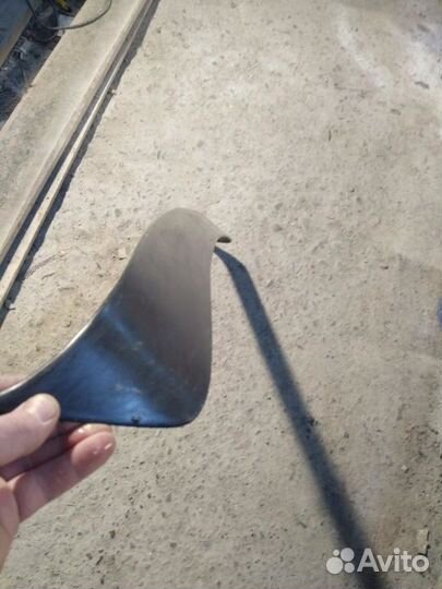 Козырек / спойлер на заднее стекло Toyota Progres