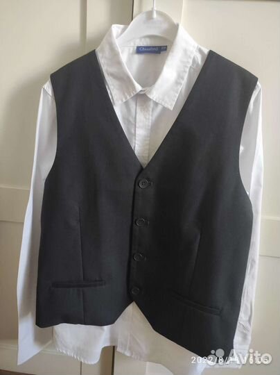 Школьная форма 158 жилет и рубашка