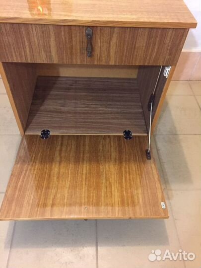 Тумбочка прикроватная или под телевизор