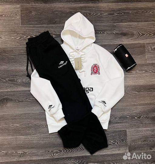 Спортивный костюм Balenciaga