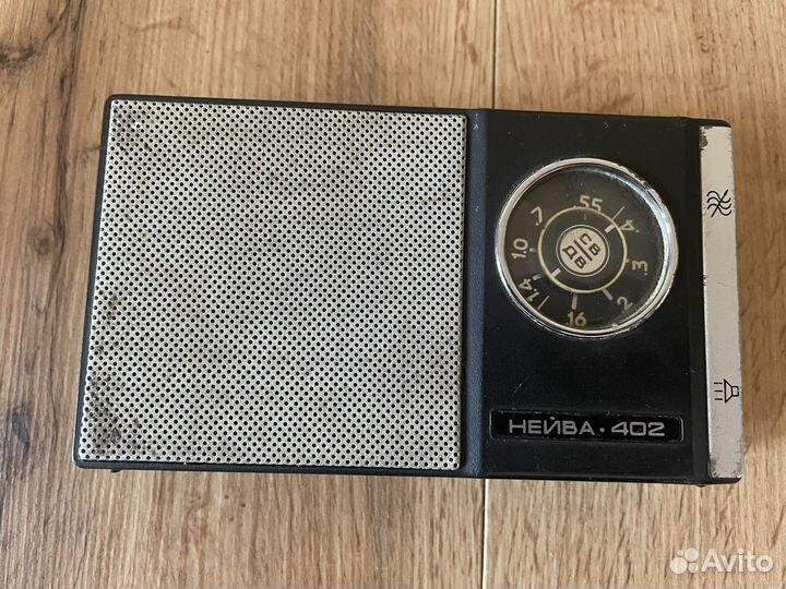 Радиоприемник Нейва 402
