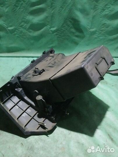 Бардачок Mazda 3 BK