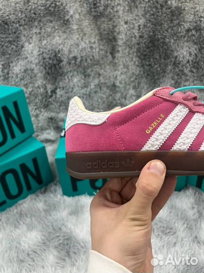 Розовые Adidas Gazelle Оригинал Poizon