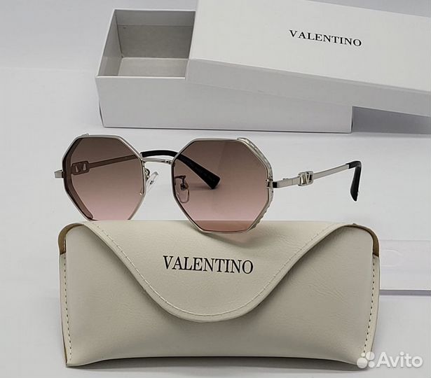 Солнцезащитные Очки Valentino