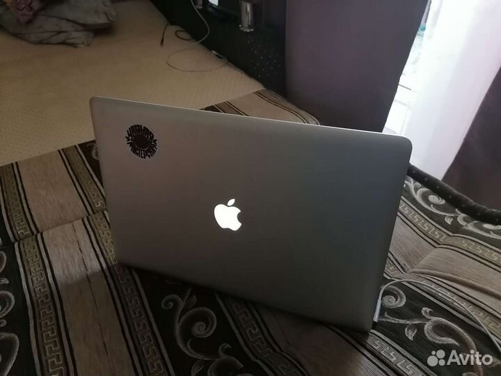 Apple MacBook Pro 17