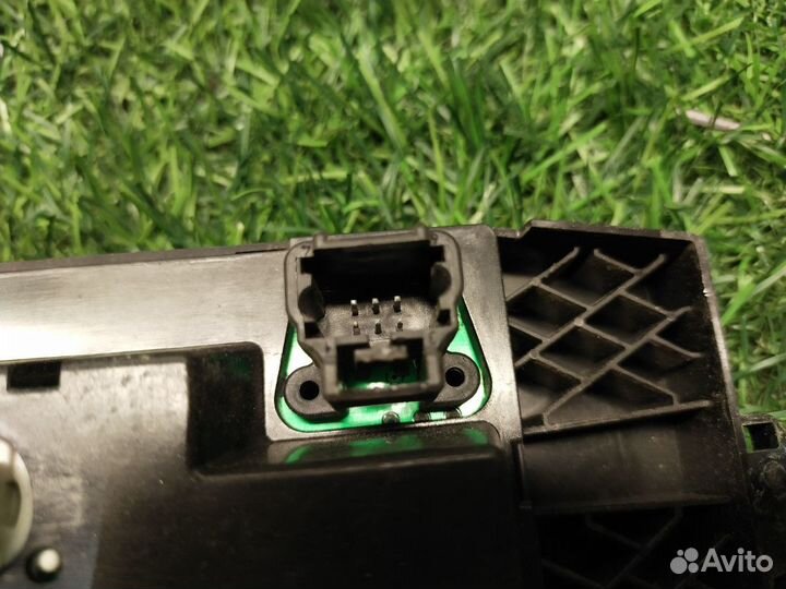 Часы Peugeot Partner