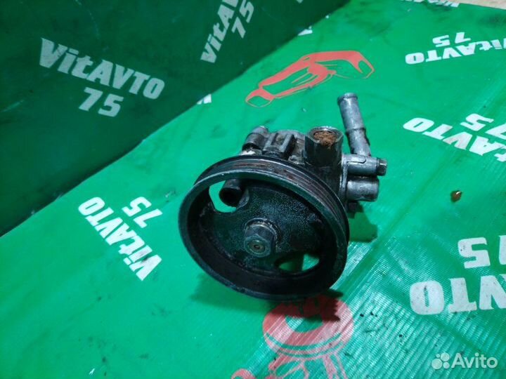 Насос гидроусилителя руля Nissan Sunny FB14 GA15DE