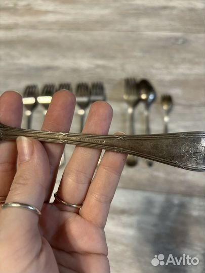 Столовые приборы