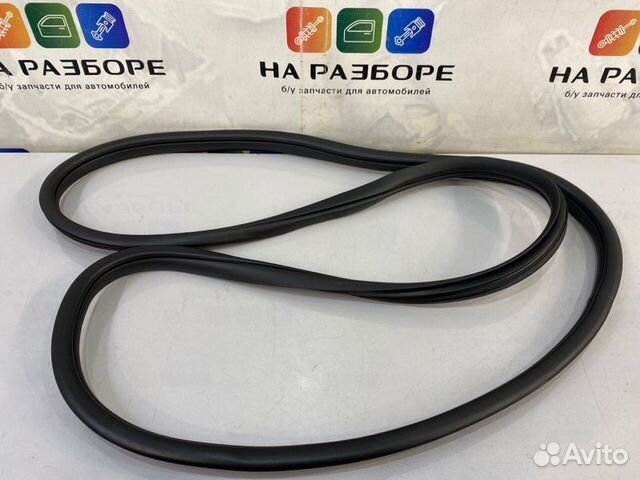 Уплотнительная резинка дверного проема задняя