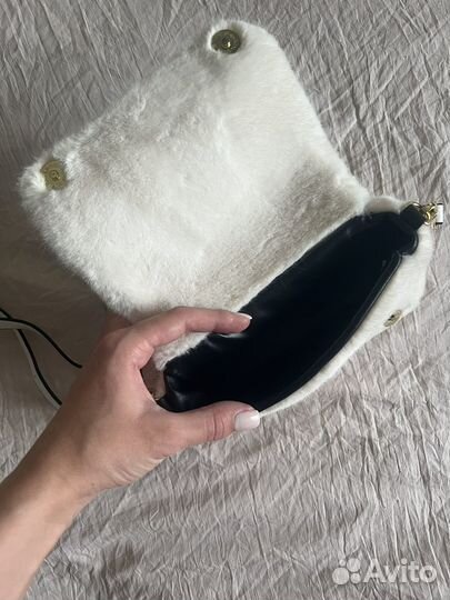 Меховая сумочка