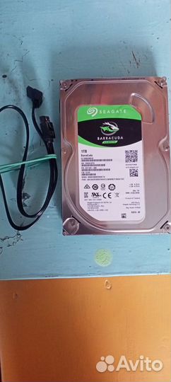 Продам жесткий диск barracuda 1TB