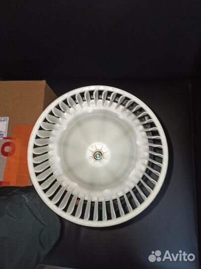 Мотор отопителя салона nissan march 2722072B00