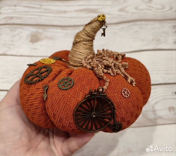 Интерьерная тыква ручной работы