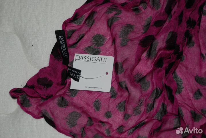 Шарф новый, итальянский, в упаковке