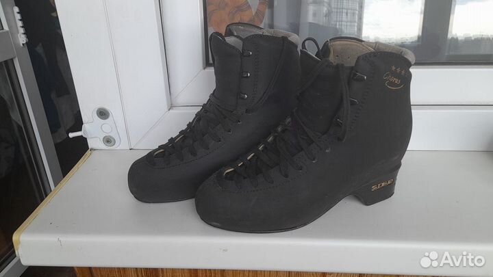 Коньки фигурные Edea Chorus 24