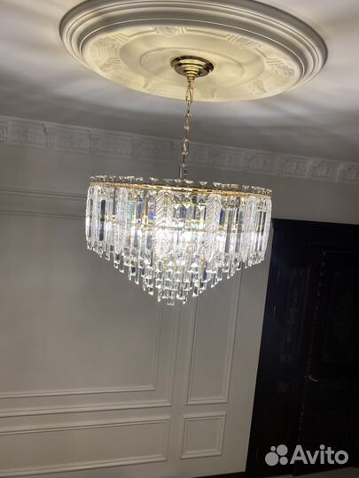 Люстра новая