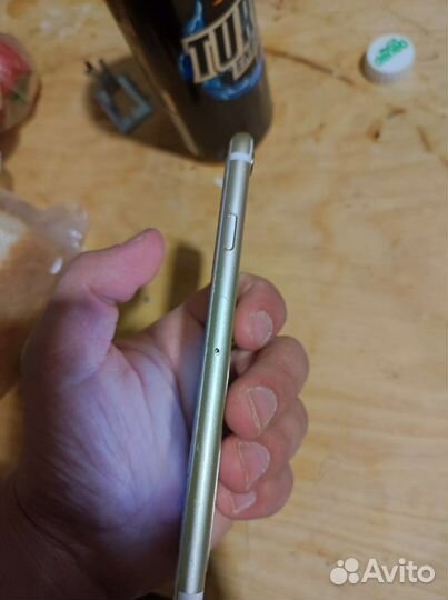 Телефон iPhone 6s