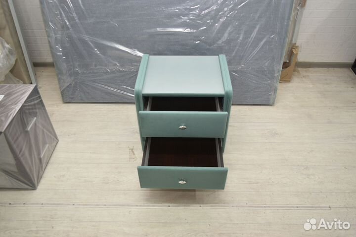 Тумба прикроватная