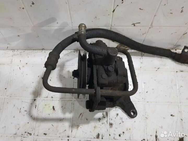 Насос гидроусилителя Kia Sportage 1994 2.0 МКПП