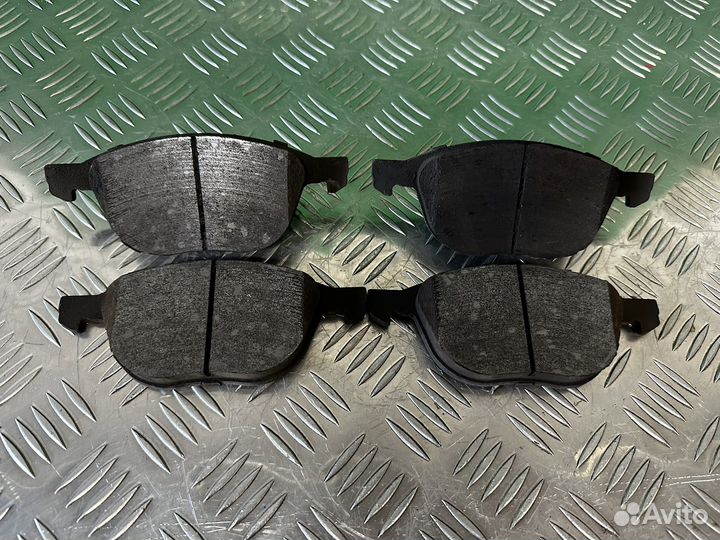 Колодки тормозные передние Ford Focus 2