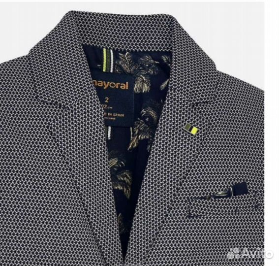 Пиджак для мальчика 122 р. Mayoral