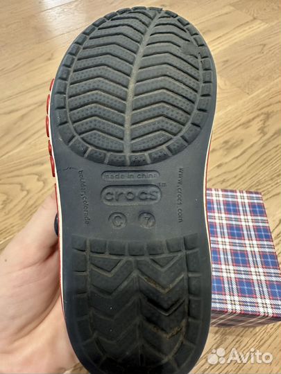 Сандали crocs