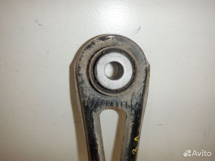 Рычаг задний поперечный 7L8501529A