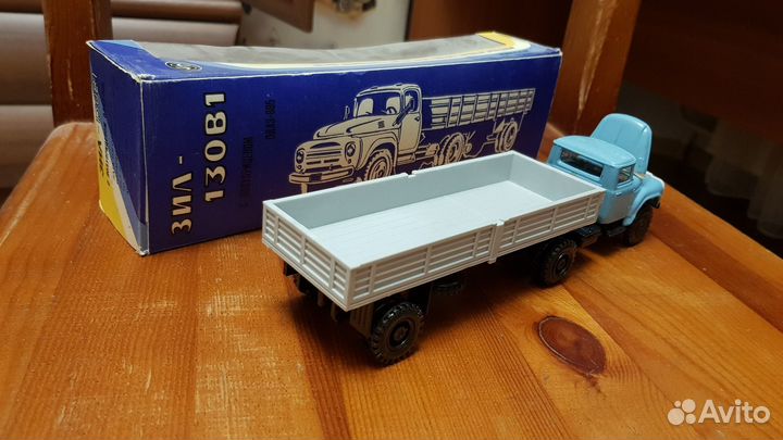 ЗИЛ - 130В1 с полу прицепом одаз-885