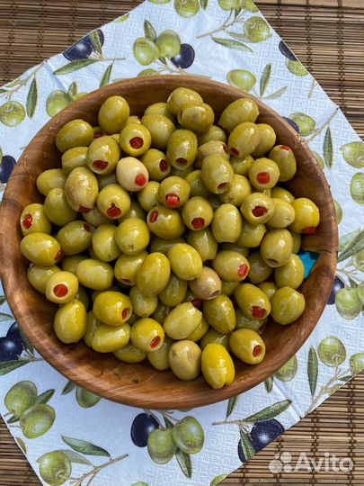 Оливки зеленые с красным сладким перцем