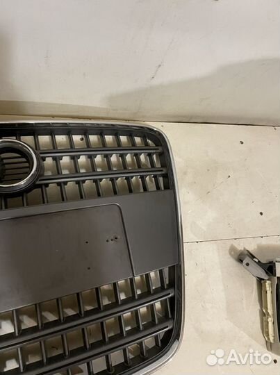 Решетка радиатора Audi Q7 4L 1