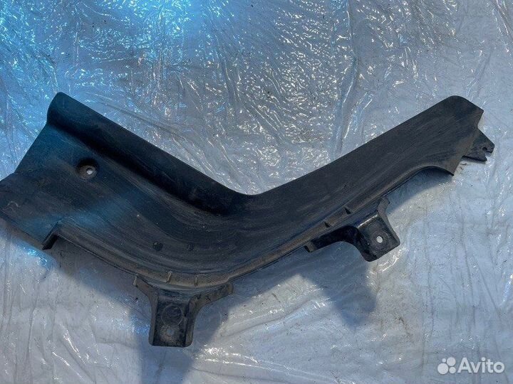 Накладка бампера Mercedes-Benz