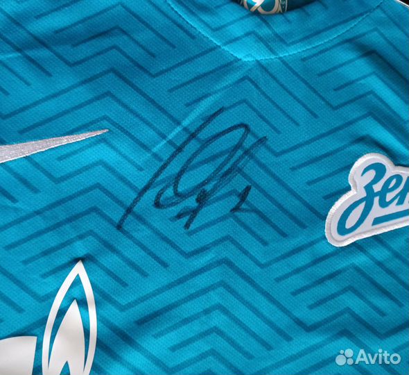 Футболка Зинит с автографом игрока