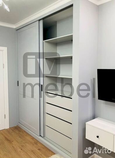 Угловой шкаф