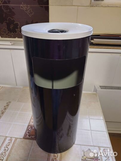 Урна с пепельницей