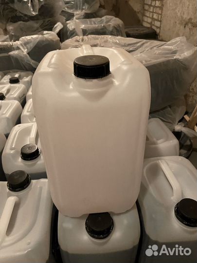 Канистра 20 литров пластиковая