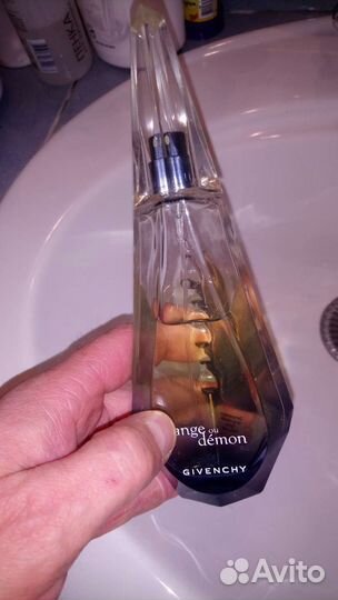 Ангел и демон givenchy