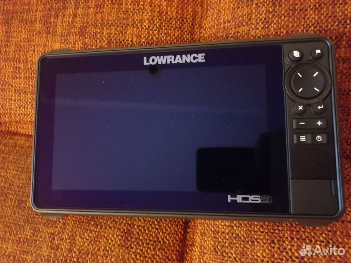 Картпооттер lowrance HDS live 9 с датчиком