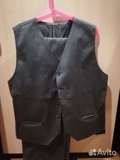 Школьный костюм