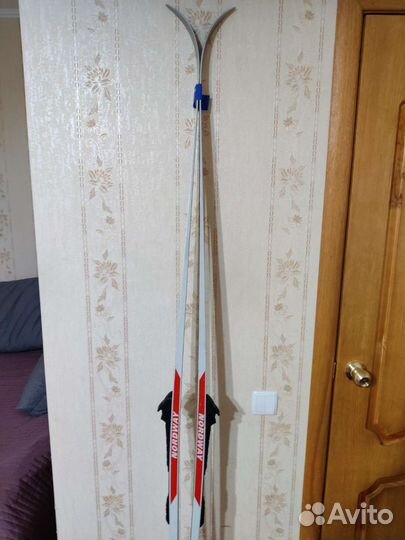Беговые лыжи 210 с креплениями