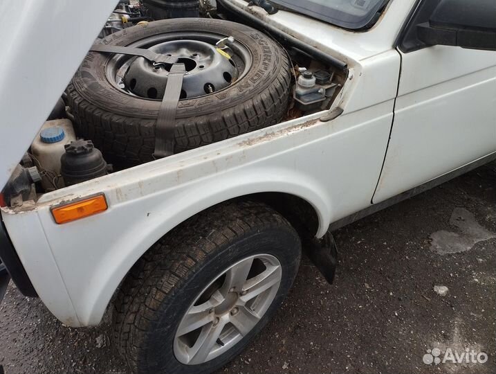 LADA 4x4 (Нива) 1.7 МТ, 2021, битый, 45 000 км