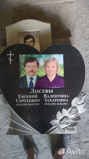 Памятники из разного гранита долговечные гарантия