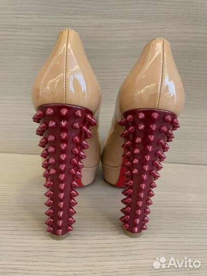 Туфли Christian Louboutin 39 размер