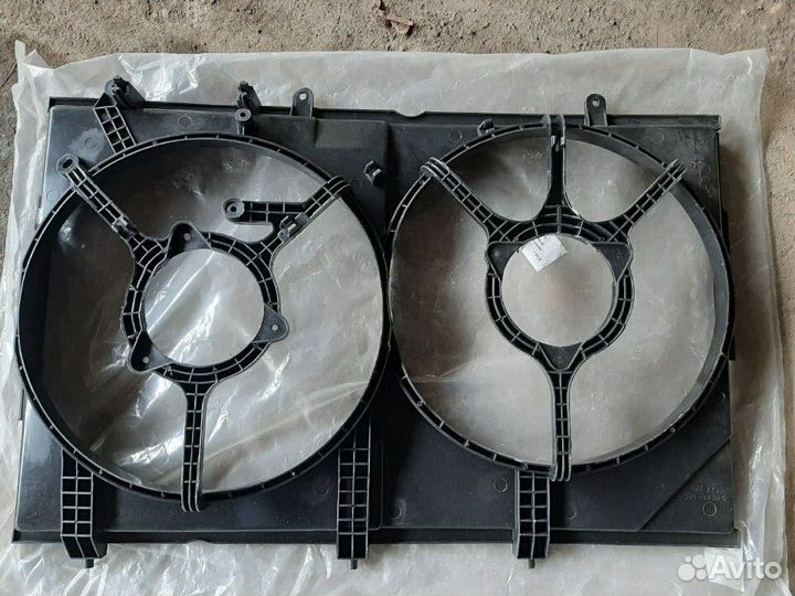 Диффузор вентилятора Mitsubishi Outlander CU 03-08