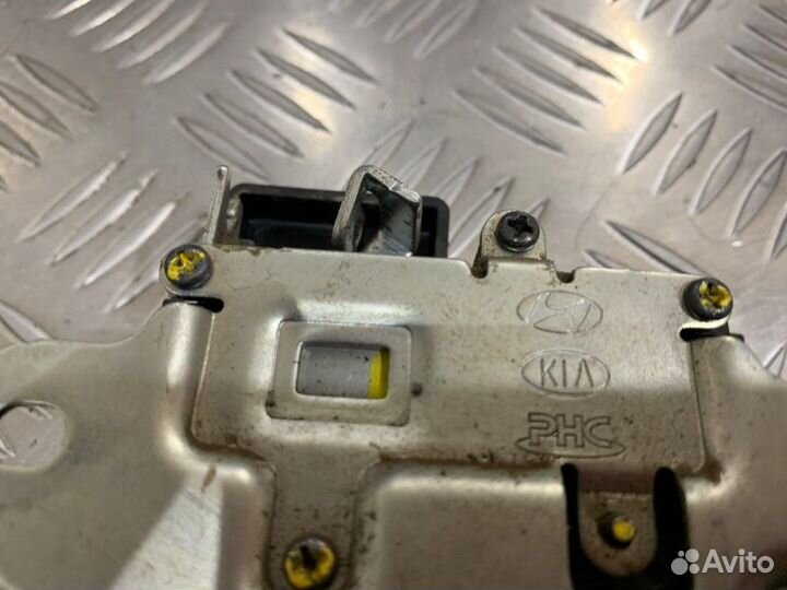 Замок багажника Kia Rio 3
