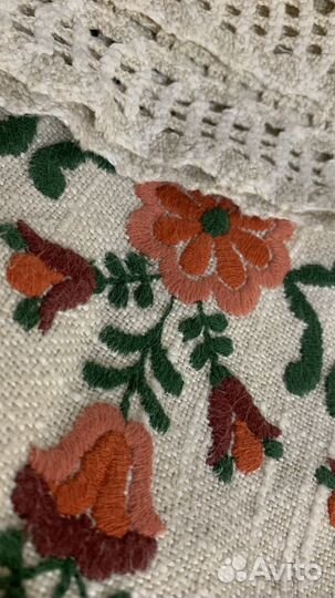 Скатерть с вышивкой. Винтаж. Европа